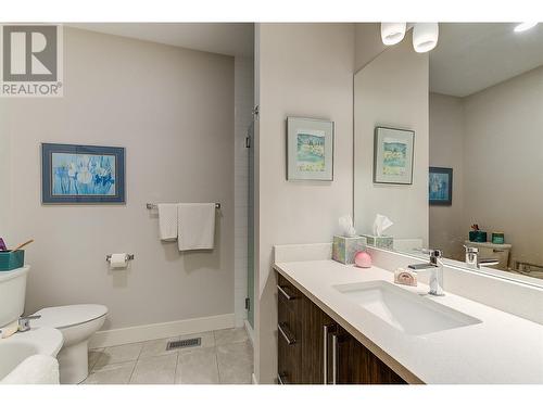 2763 Curts Street, Kelowna, BC - Indoor Photo Showing Bathroom