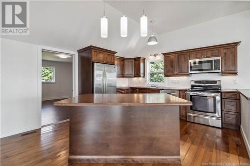 38 Port Royal Street, Shediac Bridge, NB - Indoor Photo Showing Kitchen With Double Sink