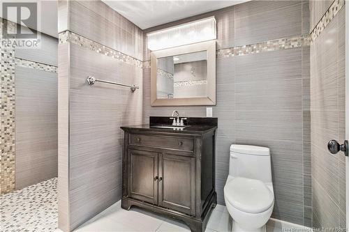 38 Port Royal Street, Shediac Bridge, NB - Indoor Photo Showing Bathroom