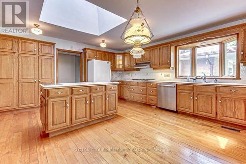 81 Strathcona Drive, London, ON - Indoor Photo Showing Kitchen With Double Sink