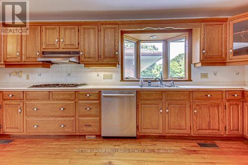 81 Strathcona Drive, London, ON - Indoor Photo Showing Kitchen With Double Sink