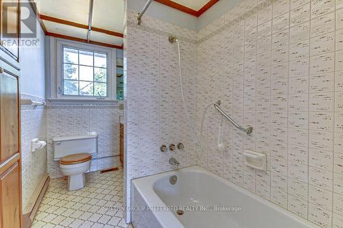 81 Strathcona Drive, London, ON - Indoor Photo Showing Bathroom