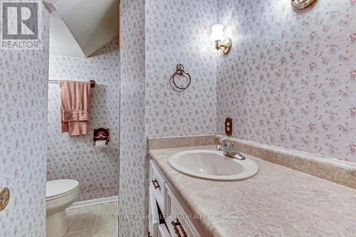 81 Strathcona Drive, London, ON - Indoor Photo Showing Bathroom