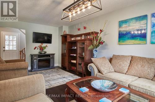 8 Noble Drive, Ajax (Central East), ON - Indoor Photo Showing Living Room