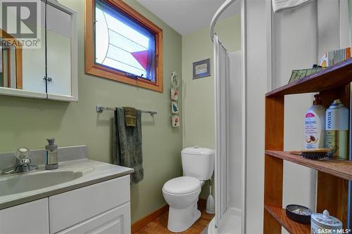 110 Sunset Drive, Regina, SK - Indoor Photo Showing Bathroom