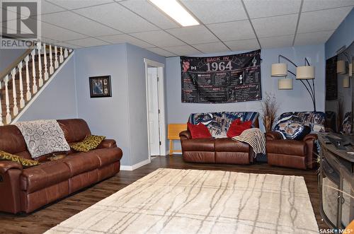 103 Bentham Crescent, Saskatoon, SK - Indoor Photo Showing Living Room