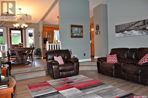 103 Bentham Crescent, Saskatoon, SK - Indoor Photo Showing Living Room