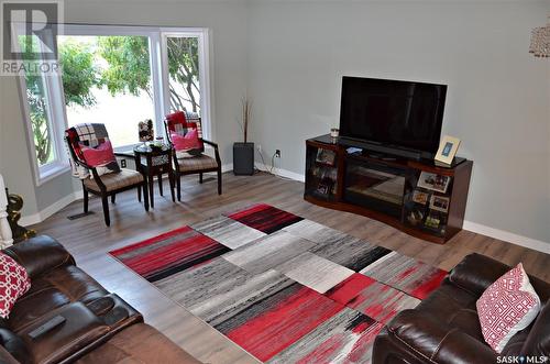 103 Bentham Crescent, Saskatoon, SK - Indoor Photo Showing Living Room