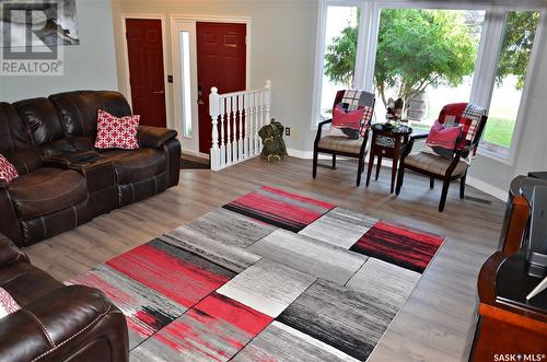 103 Bentham Crescent, Saskatoon, SK - Indoor Photo Showing Living Room