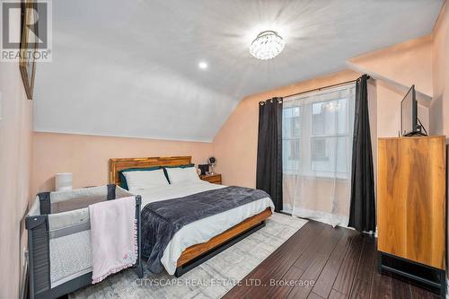 239 Burnhamthorpe Road, Toronto (Islington-City Centre West), ON - Indoor Photo Showing Bedroom