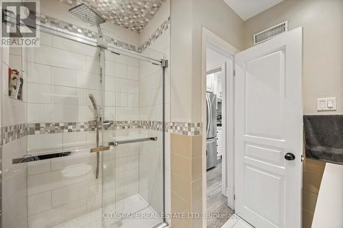 239 Burnhamthorpe Road, Toronto (Islington-City Centre West), ON - Indoor Photo Showing Bathroom