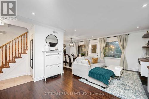 239 Burnhamthorpe Road, Toronto (Islington-City Centre West), ON - Indoor Photo Showing Living Room