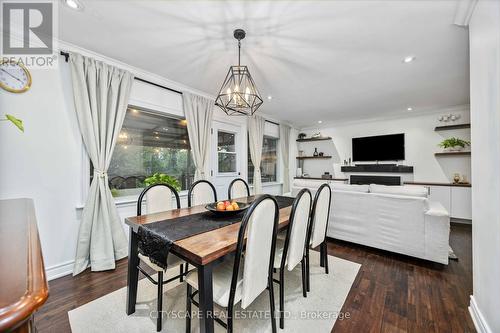 239 Burnhamthorpe Road, Toronto (Islington-City Centre West), ON - Indoor Photo Showing Dining Room