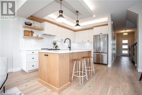 43 - 2700 Buroak Drive, London, ON - Indoor Photo Showing Kitchen With Upgraded Kitchen