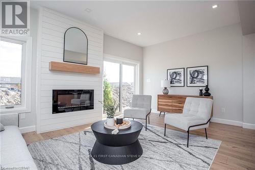 43 - 2700 Buroak Drive, London, ON - Indoor Photo Showing Living Room With Fireplace