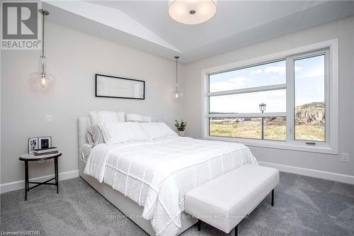 43 - 2700 Buroak Drive, London, ON - Indoor Photo Showing Bedroom