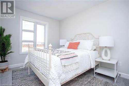 43 - 2700 Buroak Drive, London, ON - Indoor Photo Showing Bedroom