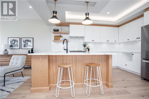 43 - 2700 Buroak Drive, London, ON - Indoor Photo Showing Kitchen With Upgraded Kitchen