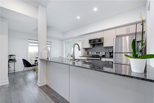 8 Culinary Lane|Unit #201, Barrie, ON - Indoor Photo Showing Kitchen With Upgraded Kitchen