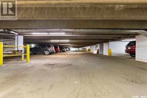 321 4045 Rae Street, Regina, SK - Indoor Photo Showing Garage