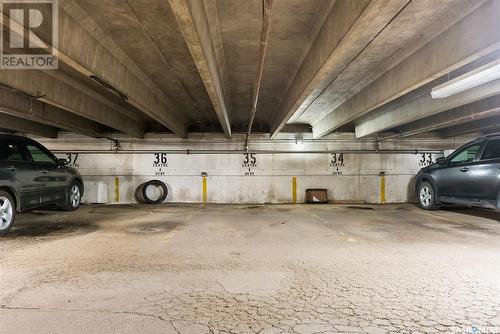 321 4045 Rae Street, Regina, SK - Indoor Photo Showing Garage