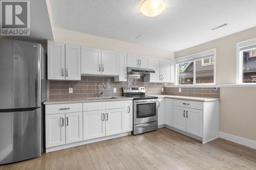 1370 14Th Street, West Vancouver, BC - Indoor Photo Showing Kitchen