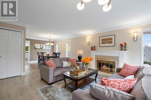 1370 14Th Street, West Vancouver, BC - Indoor Photo Showing Living Room With Fireplace