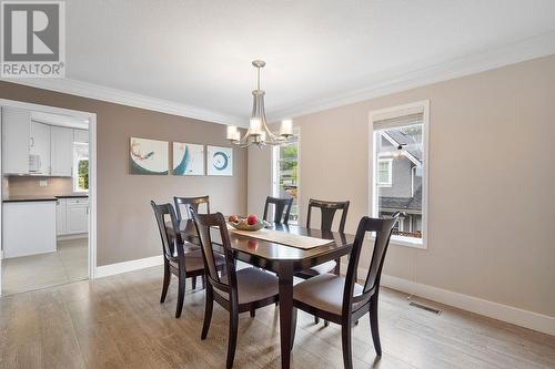 1370 14Th Street, West Vancouver, BC - Indoor Photo Showing Dining Room