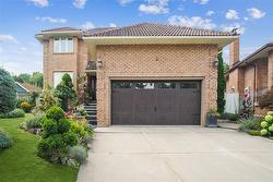 70 GLEN CANNON Drive  Hamilton, ON L8G 4E1