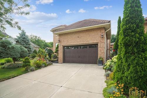 70 Glen Cannon Drive, Hamilton, ON - Outdoor