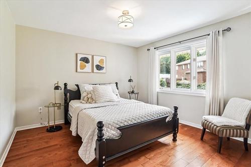 70 Glen Cannon Drive, Hamilton, ON - Indoor Photo Showing Bedroom