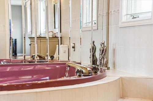 70 Glen Cannon Drive, Hamilton, ON - Indoor Photo Showing Bathroom