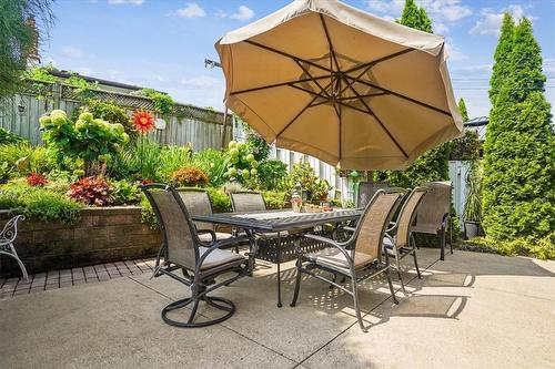 70 Glen Cannon Drive, Hamilton, ON - Outdoor