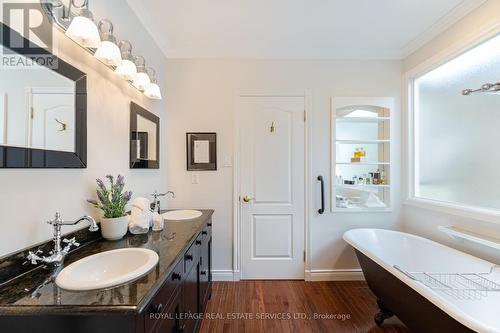 331 Robinson Street, Oakville (Old Oakville), ON - Indoor Photo Showing Bathroom