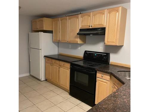 Lower-2419 Bankside Dr, Mississauga, ON - Indoor Photo Showing Kitchen