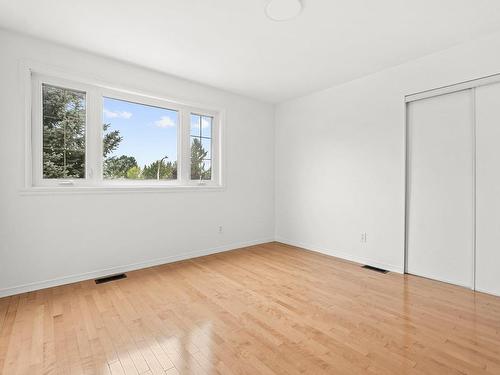 Bedroom - 28 Av. Greystone, Pointe-Claire, QC - Indoor Photo Showing Other Room