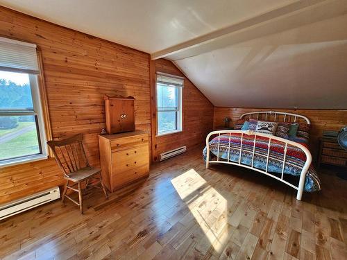 Master bedroom - 101 Ch. Welden, Grenville-Sur-La-Rouge, QC - Indoor Photo Showing Bedroom