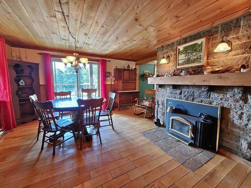 Dining room - 101 Ch. Welden, Grenville-Sur-La-Rouge, QC - Indoor Photo Showing Dining Room With Fireplace