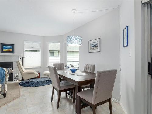 302A-650 Island Hwy South, Campbell River, BC - Indoor Photo Showing Dining Room