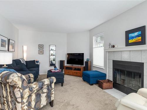 302A-650 Island Hwy South, Campbell River, BC - Indoor Photo Showing Living Room With Fireplace