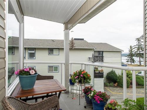 302A-650 Island Hwy South, Campbell River, BC - Outdoor With Deck Patio Veranda With Exterior