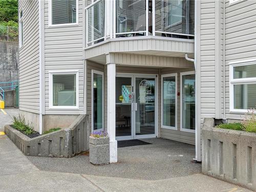 302A-650 Island Hwy South, Campbell River, BC - Outdoor With Deck Patio Veranda