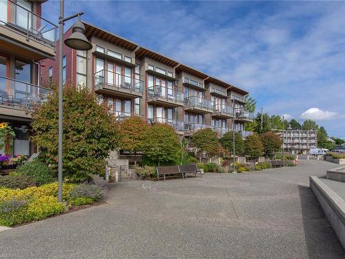 207-580 Stewart Ave, Nanaimo, BC - Outdoor