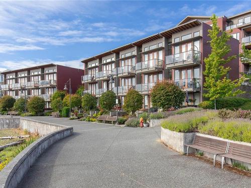 207-580 Stewart Ave, Nanaimo, BC - Outdoor