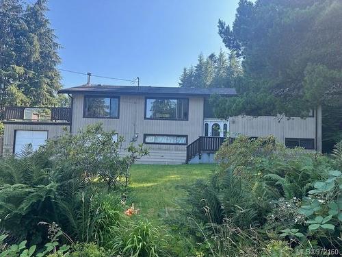 8335 Camelot Rd, Port Hardy, BC 