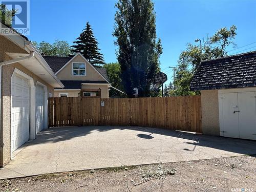 1411 105Th Street, North Battleford, SK - Outdoor