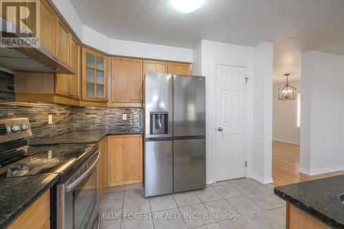 2941 Paulkane Chase, London, ON - Indoor Photo Showing Kitchen