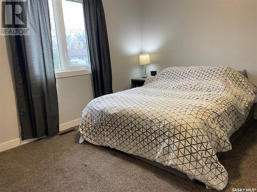 820 99Th Avenue, Tisdale, SK - Indoor Photo Showing Bedroom