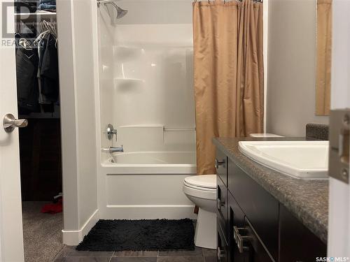 820 99Th Avenue, Tisdale, SK - Indoor Photo Showing Bathroom