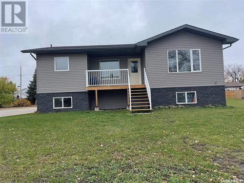 820 99Th Avenue, Tisdale, SK - Outdoor